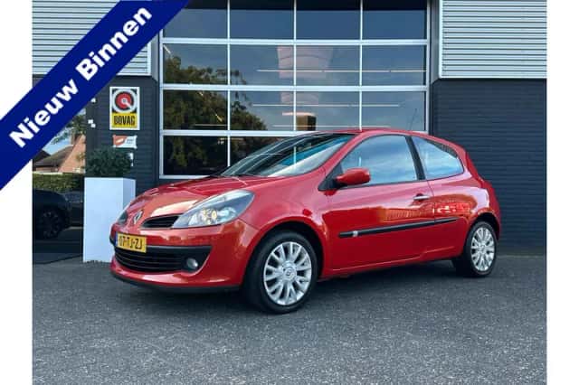 Renault Clio (2006) thumbnail 1