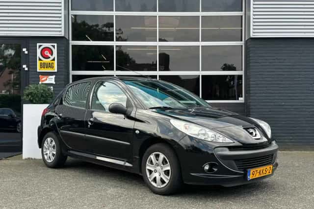 Peugeot 206 (2010) thumbnail 5