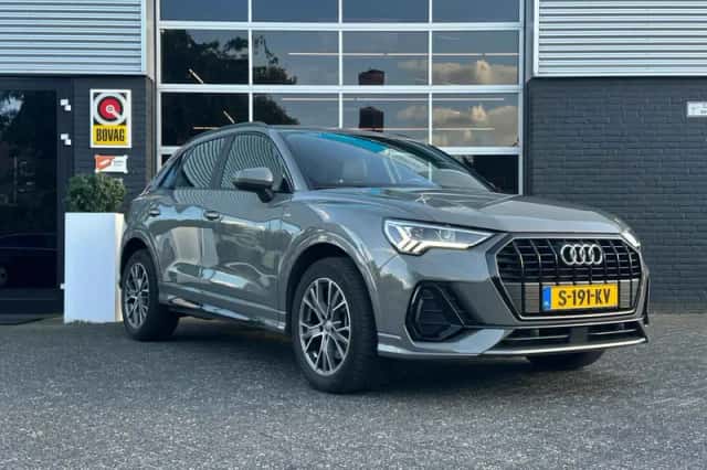 Audi Q3 (2023) thumbnail 5