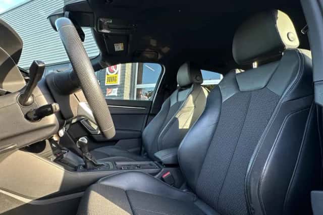 Audi Q3 (2023) thumbnail 6