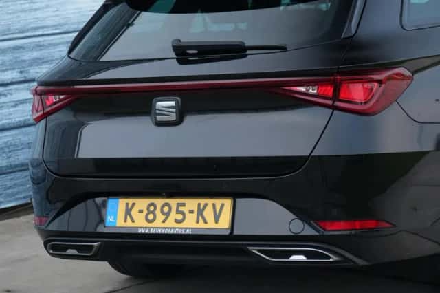SEAT Leon Sportstourer (2021) thumbnail 3