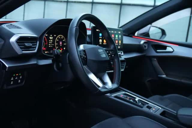 SEAT Leon Sportstourer (2021) thumbnail 4