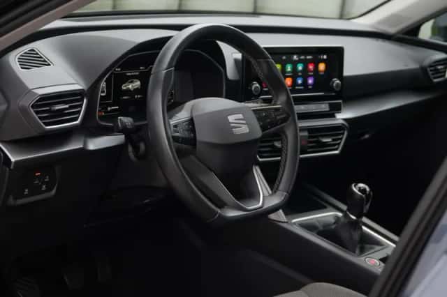 SEAT Leon (2021) thumbnail 4