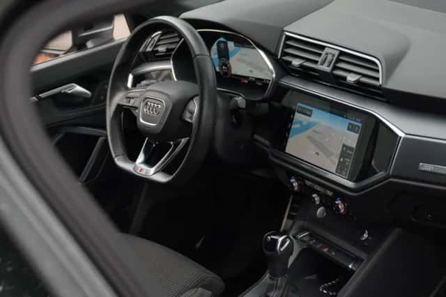 Audi Q3 (2019) thumbnail 4