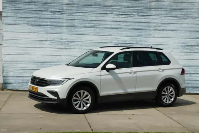 Volkswagen Tiguan (2021) thumbnail 1