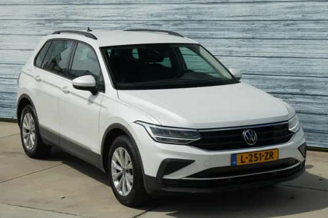 Volkswagen Tiguan (2021) thumbnail 6