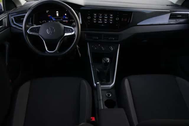 Volkswagen Polo (2023) thumbnail 4