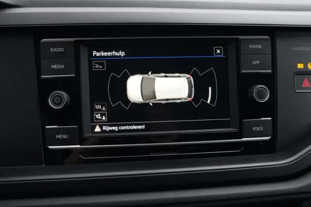 Volkswagen Polo (2021) thumbnail 2