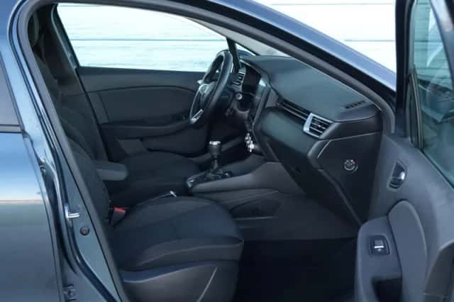 Renault Clio (2021) thumbnail 4