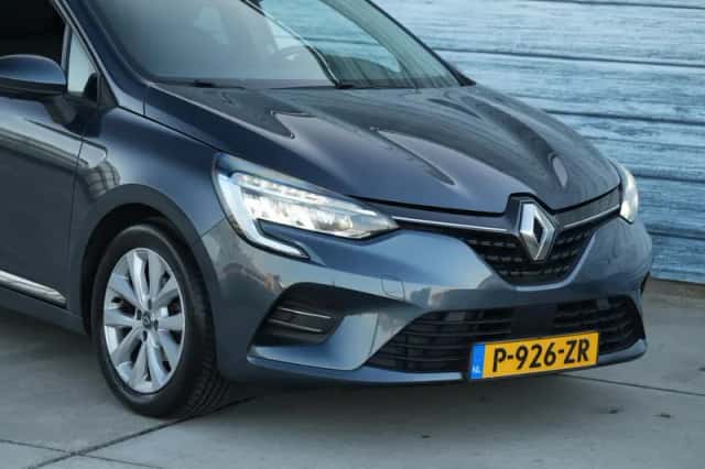 Renault Clio (2021) thumbnail 5