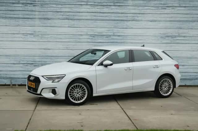 Audi A3 (2023) thumbnail 1