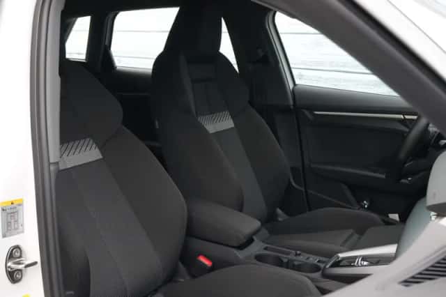 Audi A3 (2023) thumbnail 3
