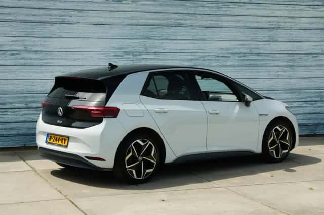Volkswagen ID.3 (2020) thumbnail 3