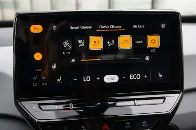 Volkswagen ID.3 (2020) thumbnail 2