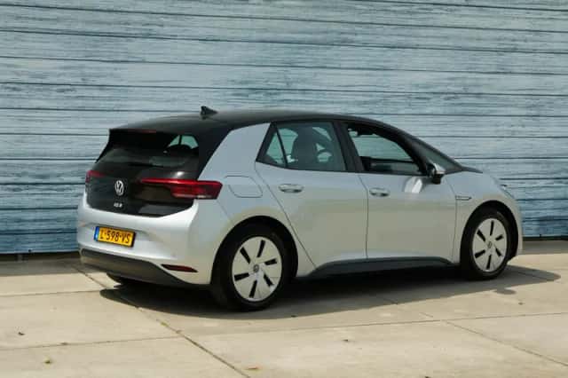 Volkswagen ID.3 (2020) thumbnail 3