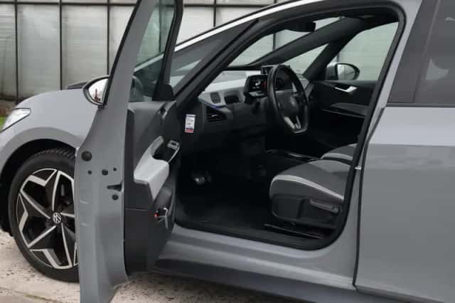 Volkswagen ID.3 (2020) thumbnail 3