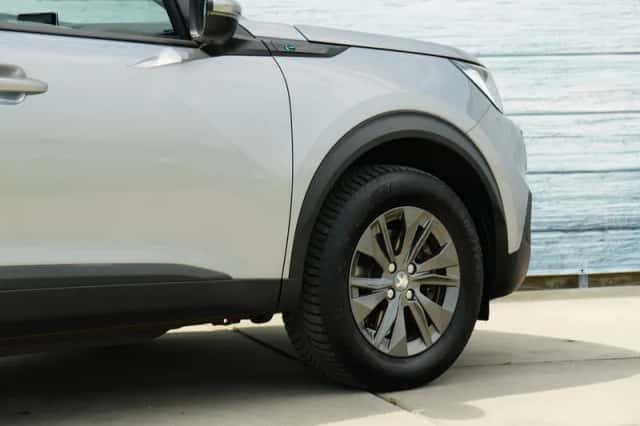 Peugeot e-2008 (2021) thumbnail 6