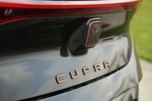 CUPRA Born (2022) thumbnail 2