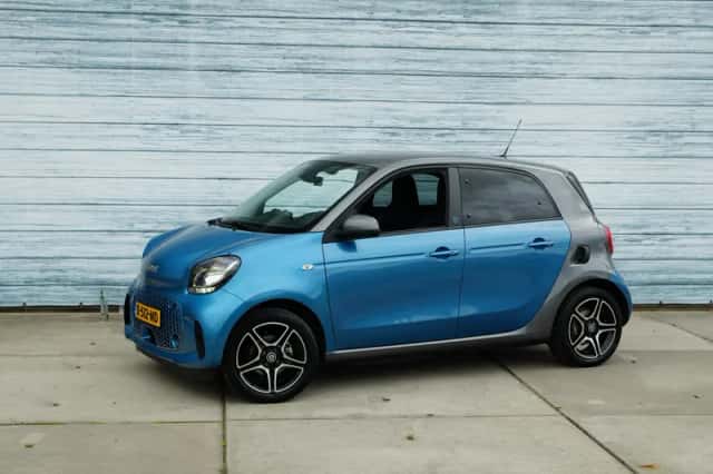 Smart EQ forfour (2021) thumbnail 1