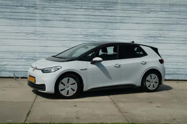 Volkswagen ID.3 (2020) thumbnail 1