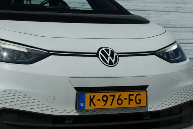 Volkswagen ID.3 (2020) thumbnail 2