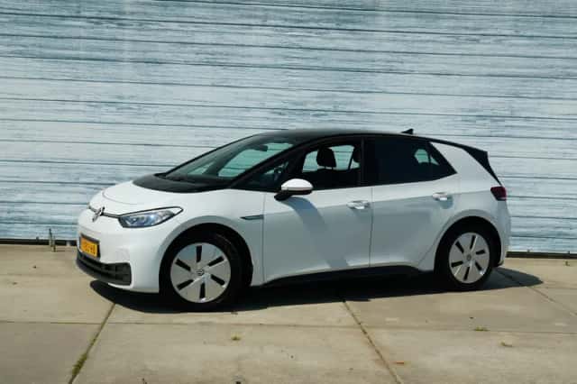 Volkswagen ID.3 (2020) thumbnail 1