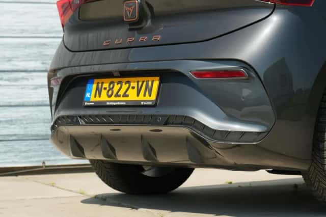 CUPRA Born (2021) thumbnail 2
