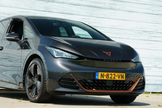 CUPRA Born (2021) thumbnail 4