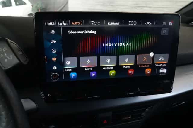 CUPRA Born (2021) thumbnail 5