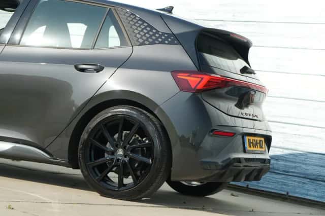 CUPRA Born (2021) thumbnail 3