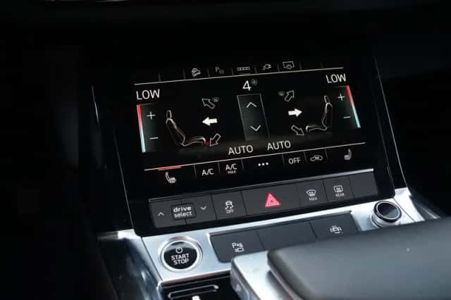 Audi e-tron (2022) thumbnail 2