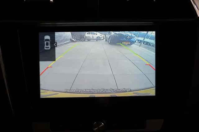 MG ZS (2019) thumbnail 2