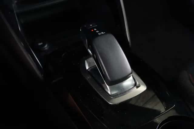 Peugeot e-208 (2021) thumbnail 4