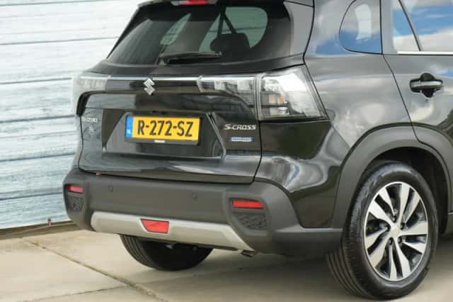 Suzuki S-Cross (2022) thumbnail 6