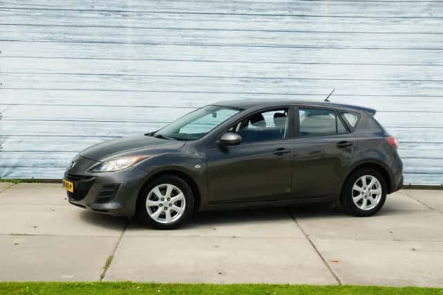 Mazda 3 (2010) thumbnail 1