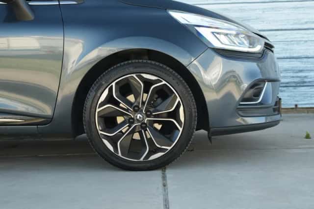 Renault Clio (2018) thumbnail 4