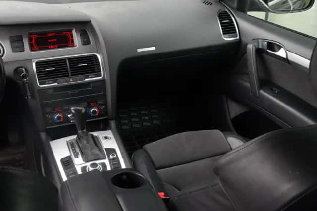 Audi Q7 (2008) thumbnail 3