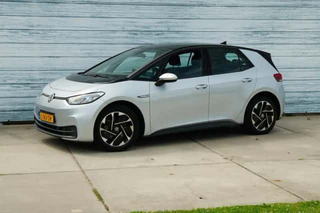 Volkswagen ID.3 (2020) thumbnail 1