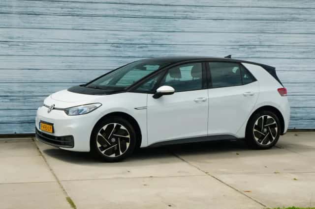 Volkswagen ID.3 (2022) thumbnail 1