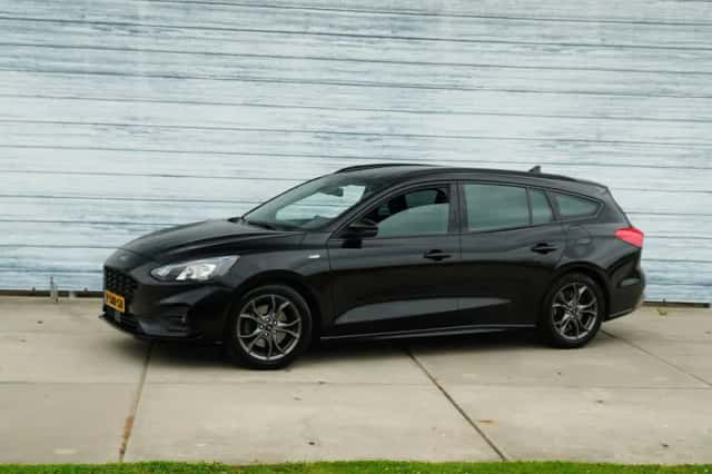 Ford Focus (2019) thumbnail 1