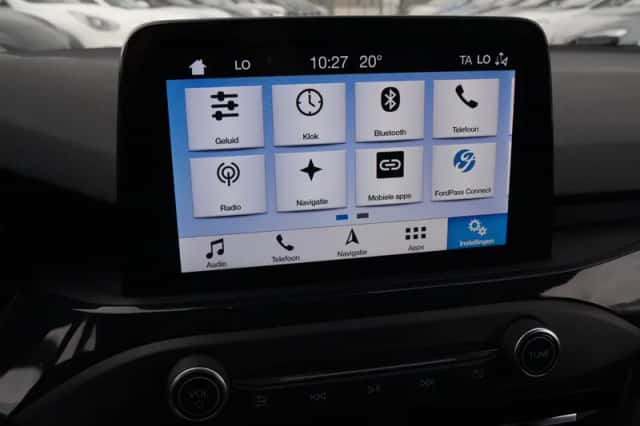 Ford Focus (2019) thumbnail 3
