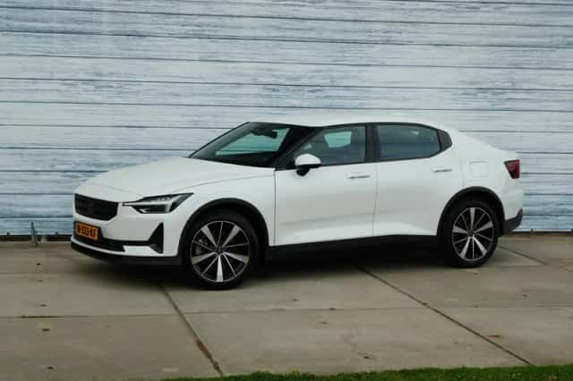 Polestar 2 (2021) thumbnail 1