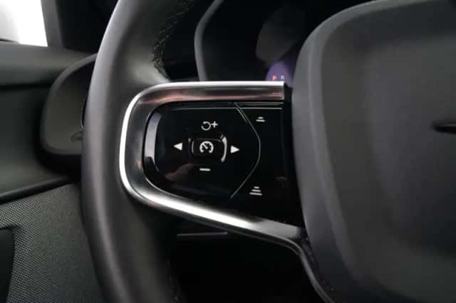 Polestar 2 (2021) thumbnail 5