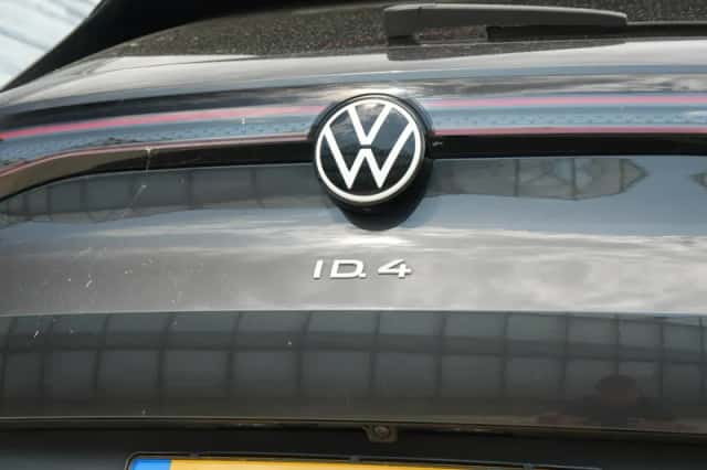 Volkswagen ID.4 (2021) thumbnail 2