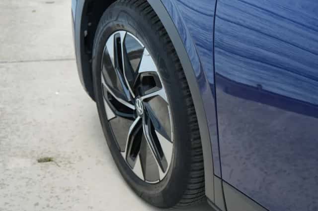 Volkswagen ID.4 (2021) thumbnail 5