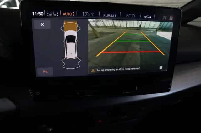 CUPRA Born (2021) thumbnail 4