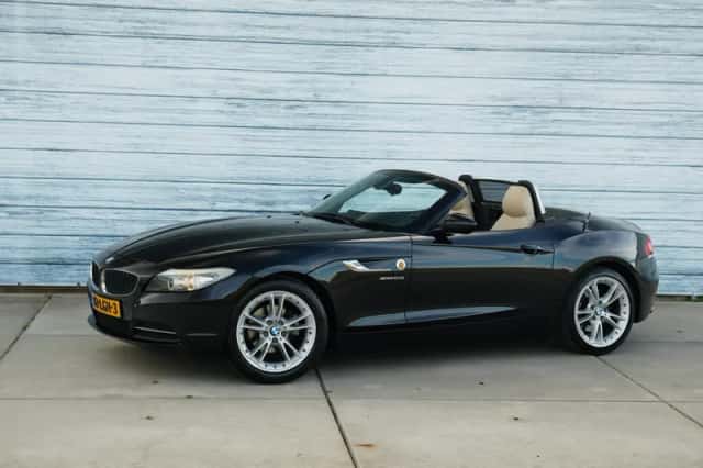 BMW Z4 (2010) thumbnail 1