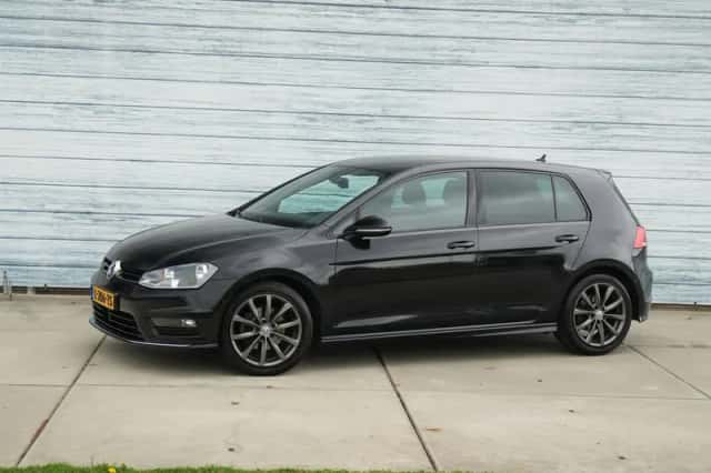 Volkswagen Golf (2015) thumbnail 1