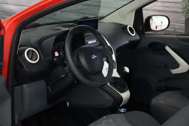 Ford Ka (2011) thumbnail 4
