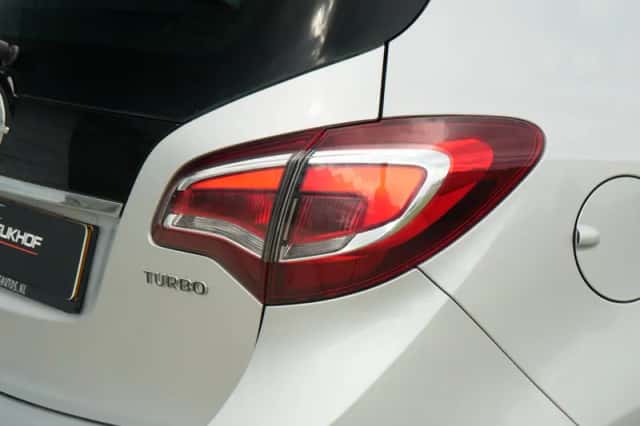 Opel Meriva (2016) thumbnail 3